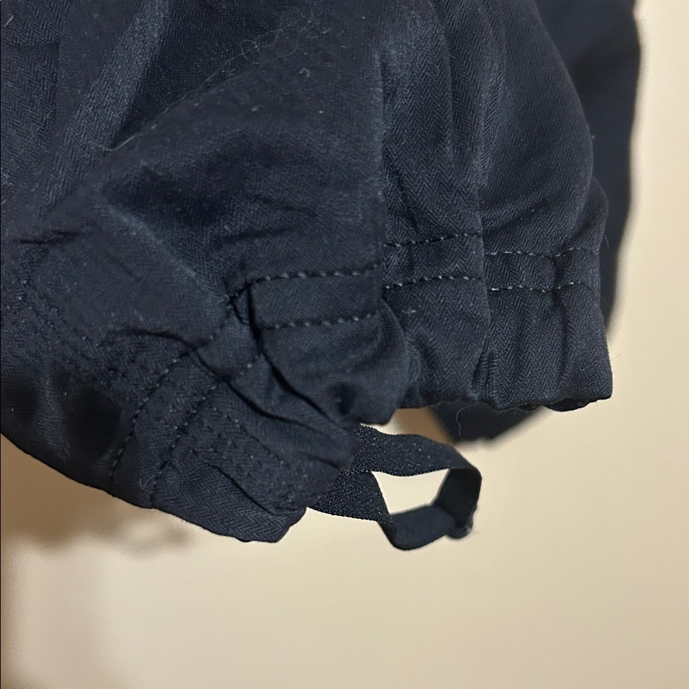 The North Face Women's Black Capris - Picture 9 of 12